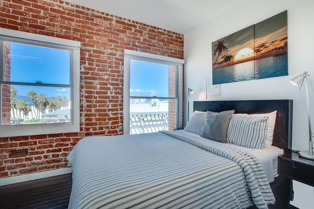 Venice Breeze Hotel 3*