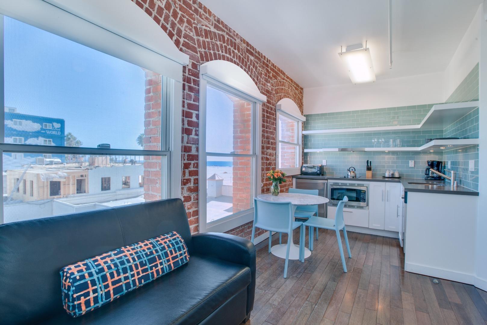 Venice Breeze Hotel
