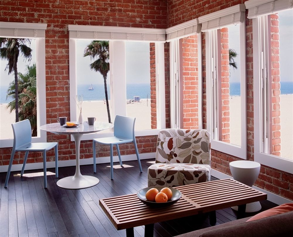 Venice Breeze Hotel 3*