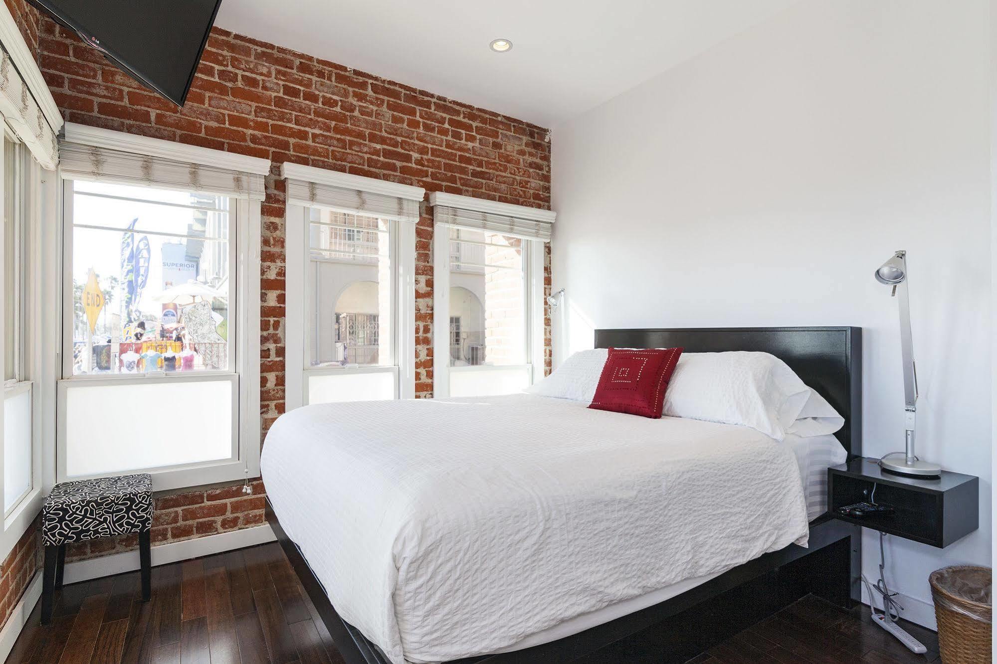 Venice Breeze Hotel 3*