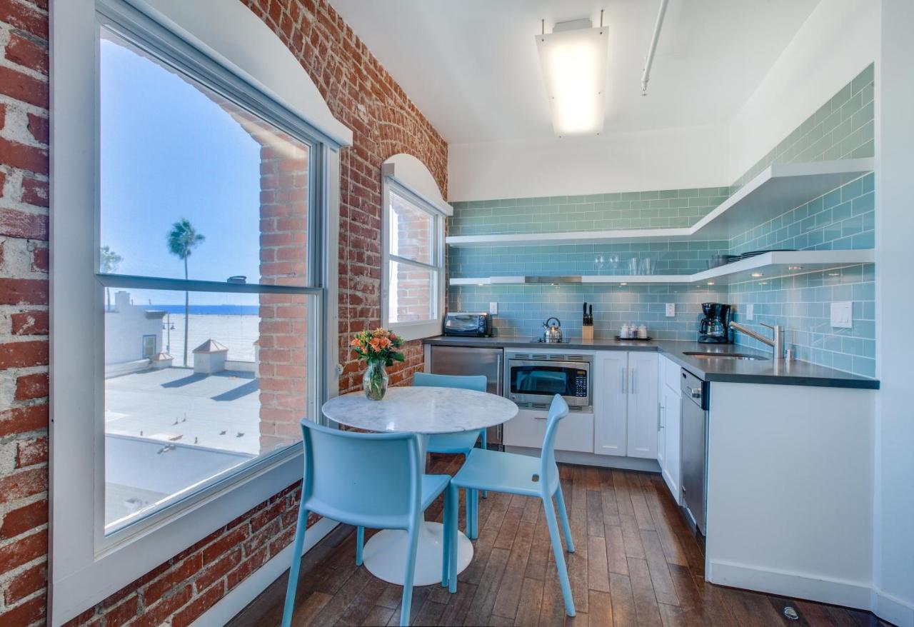 Venice Breeze Hotel