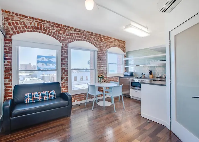 Venice Breeze Suites