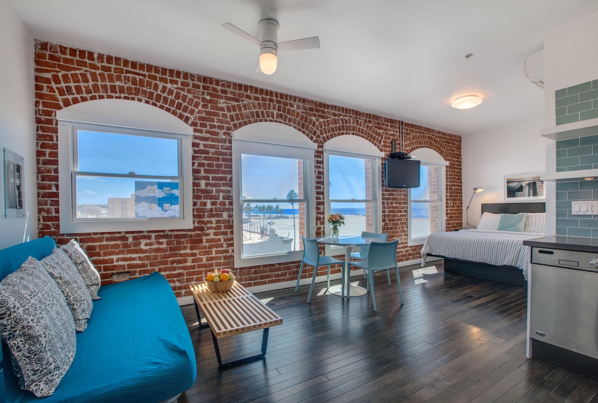 Hotel Venice Breeze 3*