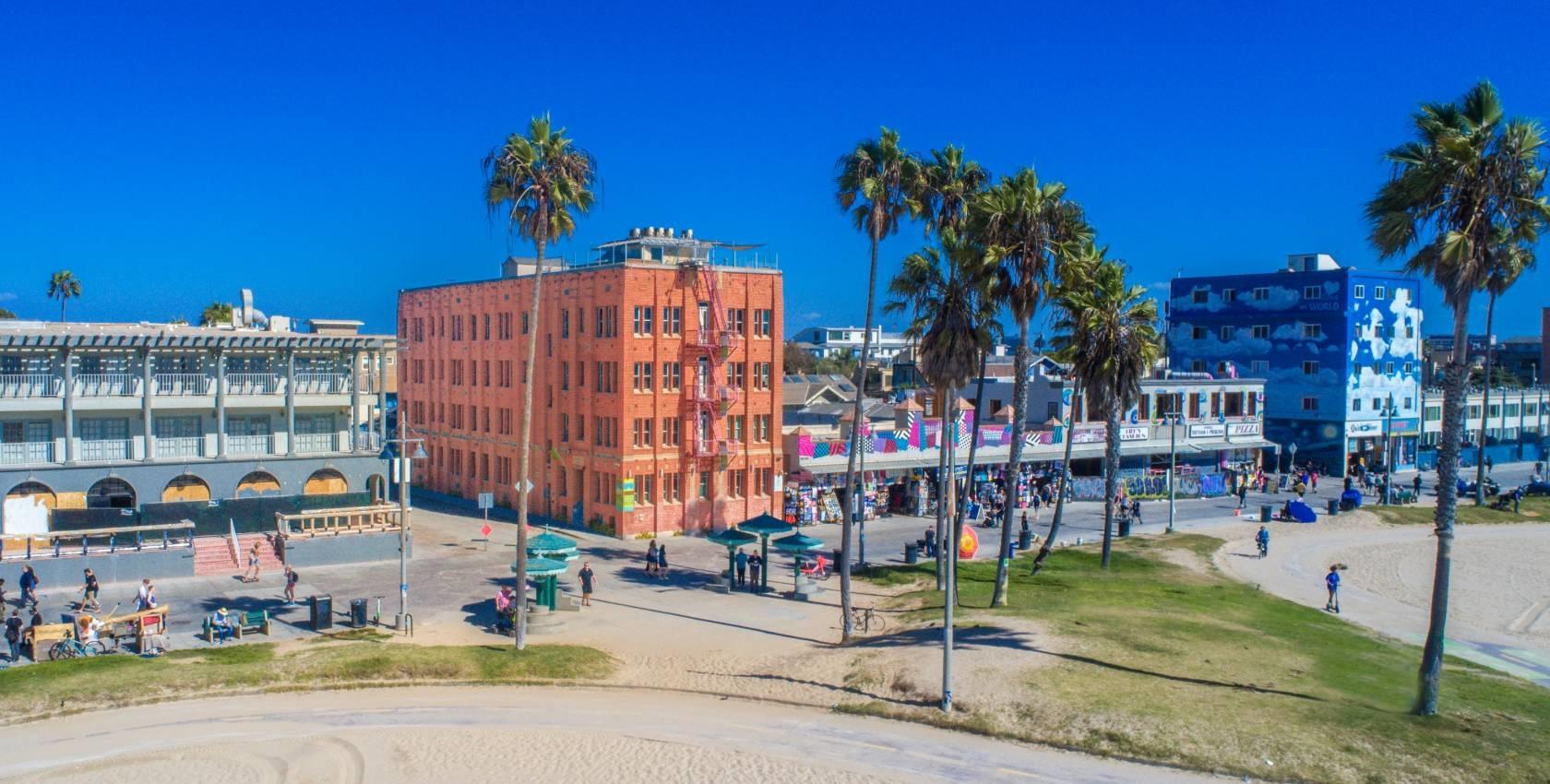 Venice Breeze Hotel